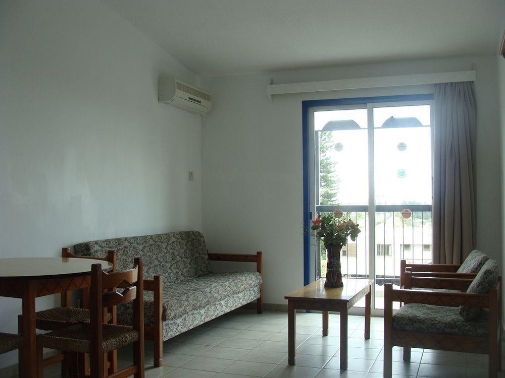 Aphelandra Hotel Apartments Ayia Napa Luaran gambar