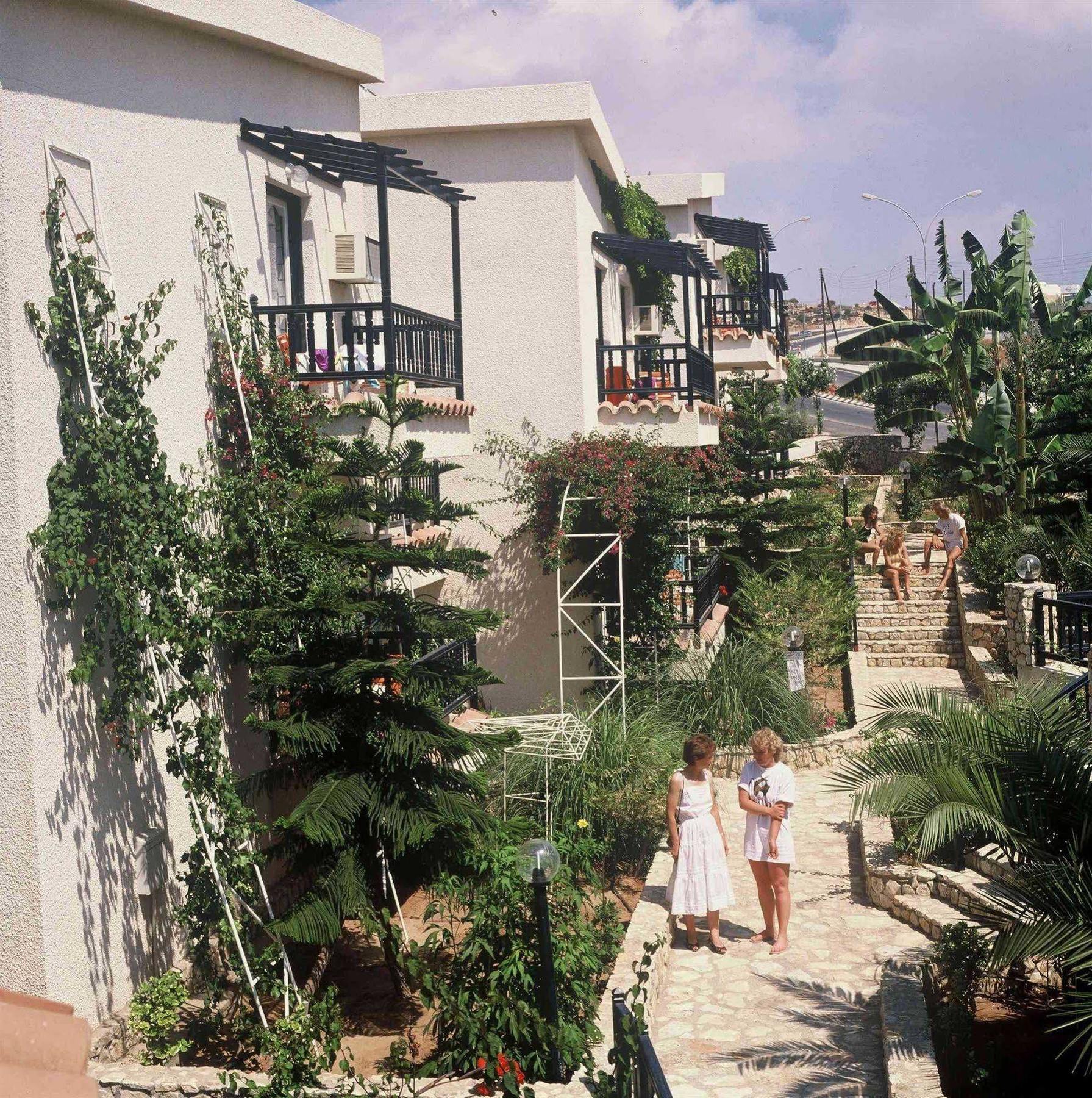 Aphelandra Hotel Apartments Ayia Napa Luaran gambar